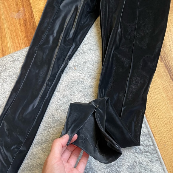 XS Velvet Guess Leggings - Picture 3 of 8